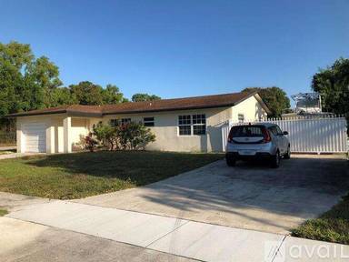 Main picture of 1799 SW 10th St
