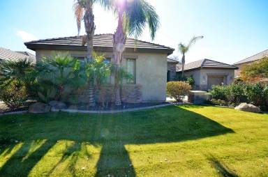 Main picture of 2403 E Zion Way