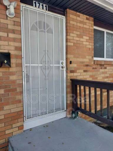 Main picture of 1709-11 Elaine Rd