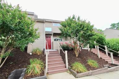 Main picture of 1338 Bradley Dr