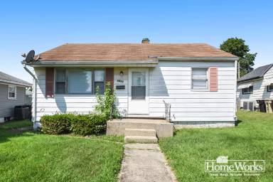 Main picture of 1647 N Wellington St