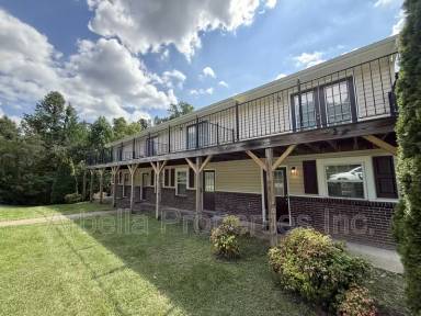 Main picture of 128 Leach Dr