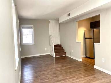 Main picture of 506 W Franklin St