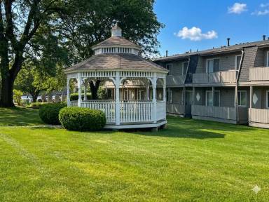 Main picture of ReVerb Oak Forest