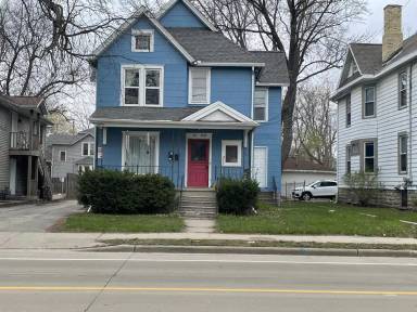 Main picture of 907 Jackson St