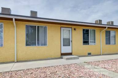 Main picture of 531 S Angus Ave