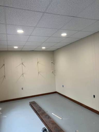 Main picture of 5 Chestnut Ave