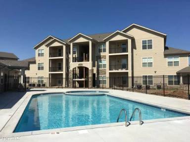 Main picture of Summit Crossing Apartments & Townhomes