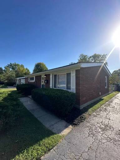Main picture of 284 Mockingbird Ln