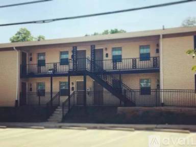 Main picture of 720 Gene Stallings Ave