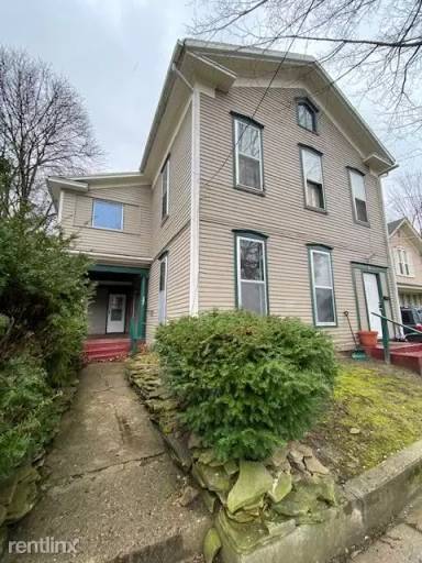 Main picture of 505 2nd St