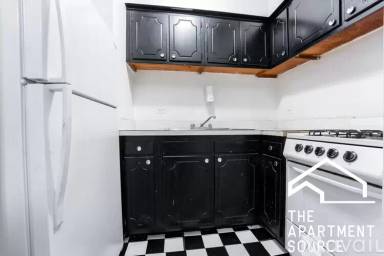 Main picture of 516 W Melrose St