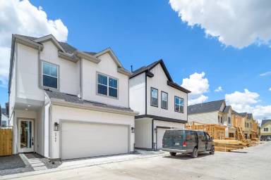 Main picture of 6709 Parker Grove Ln