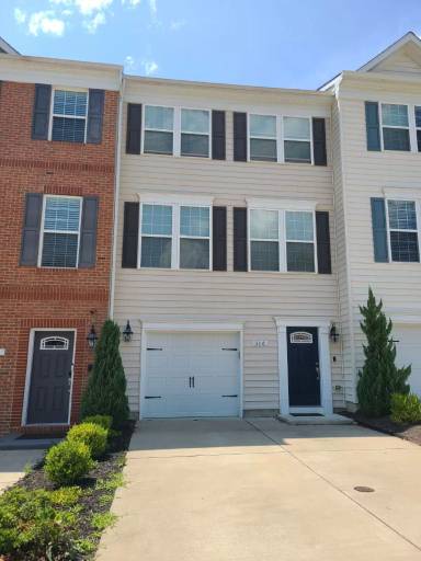 Main picture of 316 Tree Line Dr