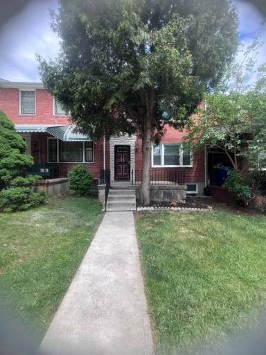 Main picture of 3204 Yosemite Ave