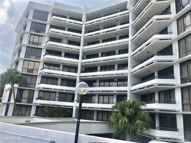 Main picture of Towers of Kendale Lakes