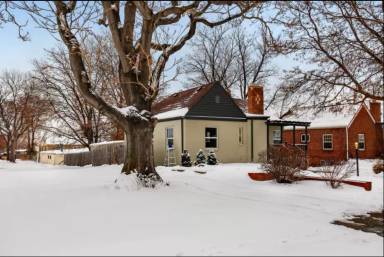 Main picture of 4756 Alcott St