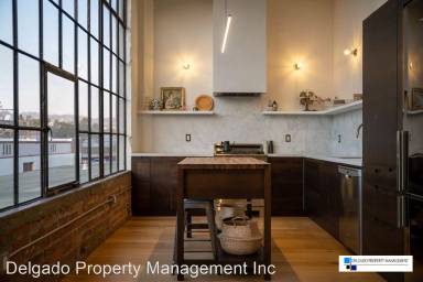 Main picture of 4053 Harlan St