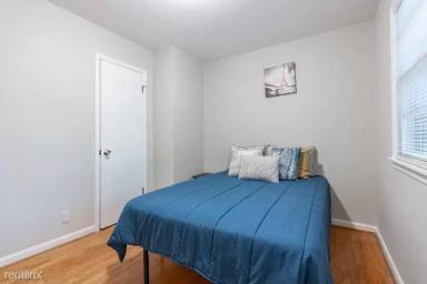 Main picture of 2719 Knollview Dr