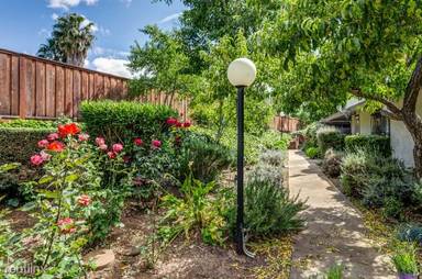 Main picture of 5486 Roundtree Dr