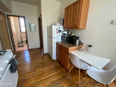 Main picture of 1410 W Blackhawk St