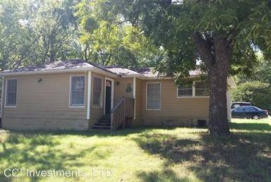 Main picture of 700 Myrtle St