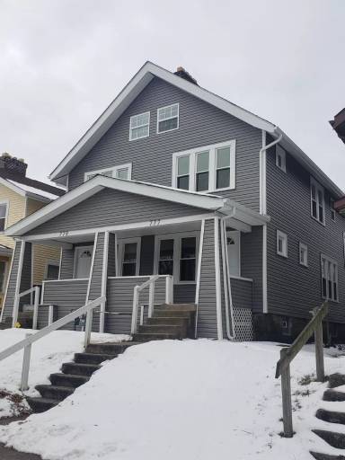 Main picture of 779 Seymour Ave