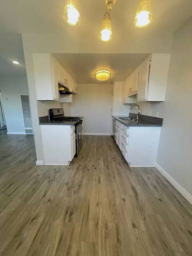Main picture of 1066 Roswell Ave