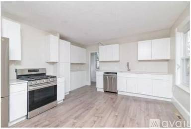 Main picture of 112 E Water St