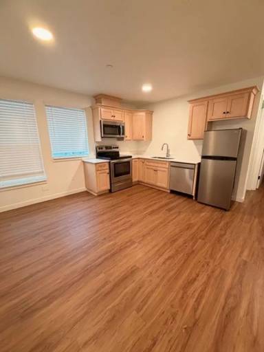 Main picture of 461 32nd St