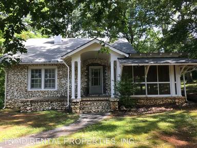Main picture of 415 Oakmont Dr