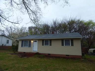 Main picture of 605 Odom Dr