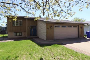 Main picture of 235 E Mitchell Ave