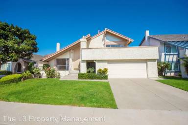 Main picture of 8705 Rogue River Ave