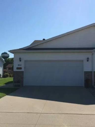 Main picture of 221 Suntree Ct