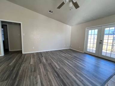 Main picture of 3815 SW Hickory Ln