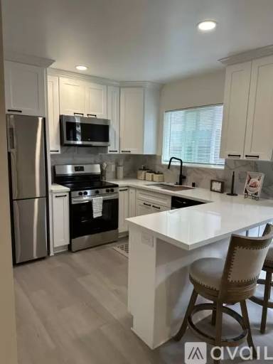 Main picture of 1676 Kenora Dr