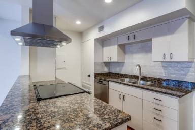 Main picture of 4134 Travis St