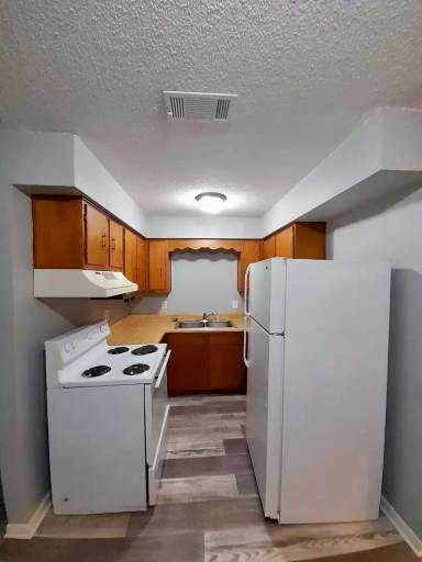 Main picture of Meredith Ct