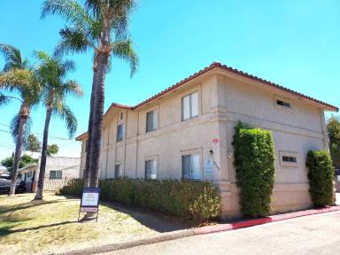 Main picture of 12349 Lakeshore Dr