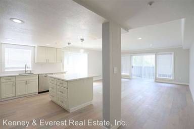 Main picture of Lakeshore View Court