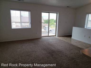 Main picture of 435 N Stone Mountain Dr