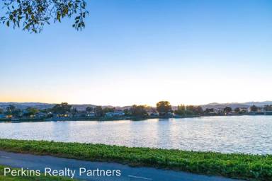 Main picture of 144 Beach Park Blvd