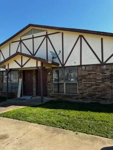 Main picture of 3266 Matthews Dr