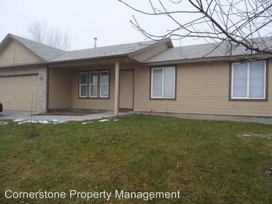 Main picture of 560 W Waterbury Dr
