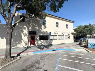 Main picture of 123 S K St