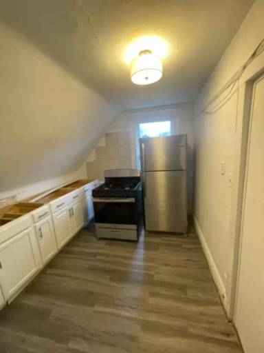 Main picture of 109 S Clinton St