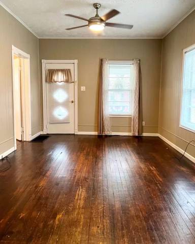 Main picture of 2503 S 6th St