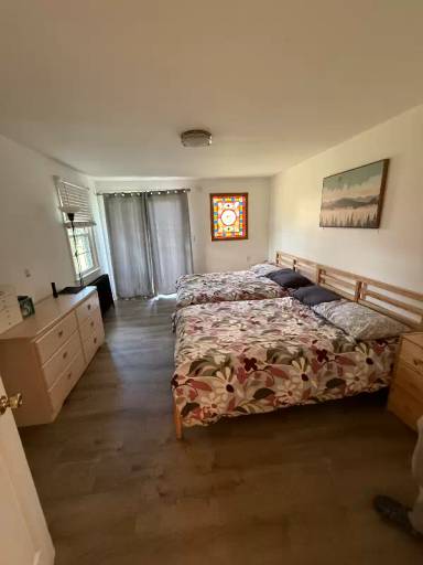 Main picture of 8 Berges Ave