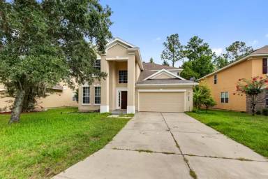 Main picture of 609 Spruce Creek Rd